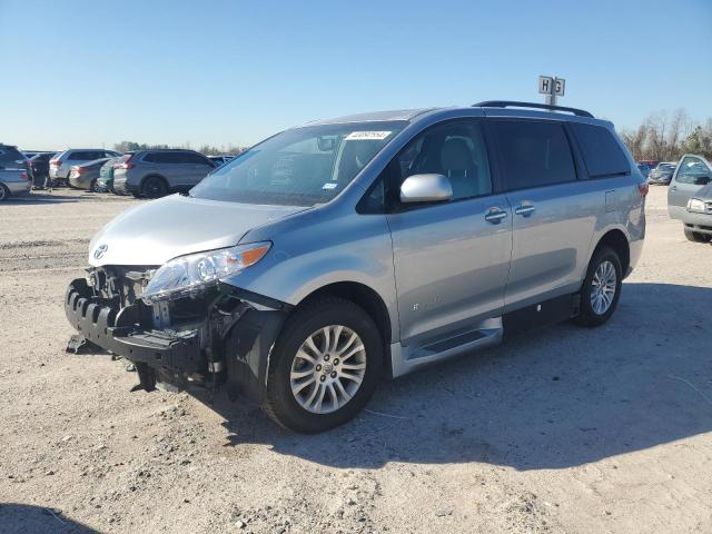 Image 1 of 2016 TOYOTA SIENNA XLE 2016 with VIN 5TDYK3DC8GS716591