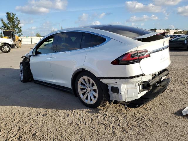Изображение 2 2020 TESLA MODEL X  2020 с VIN 5YJXCBE2XLF236513