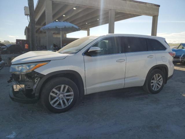 Image 1 of 2015 TOYOTA HIGHLANDER LE 2015 with VIN 5TDBKRFH8FS171234