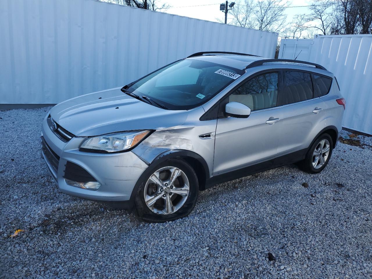 Obraz 1 z 2016 FORD ESCAPE SE 2016 z VIN 1FMCU9GXXGUC17496