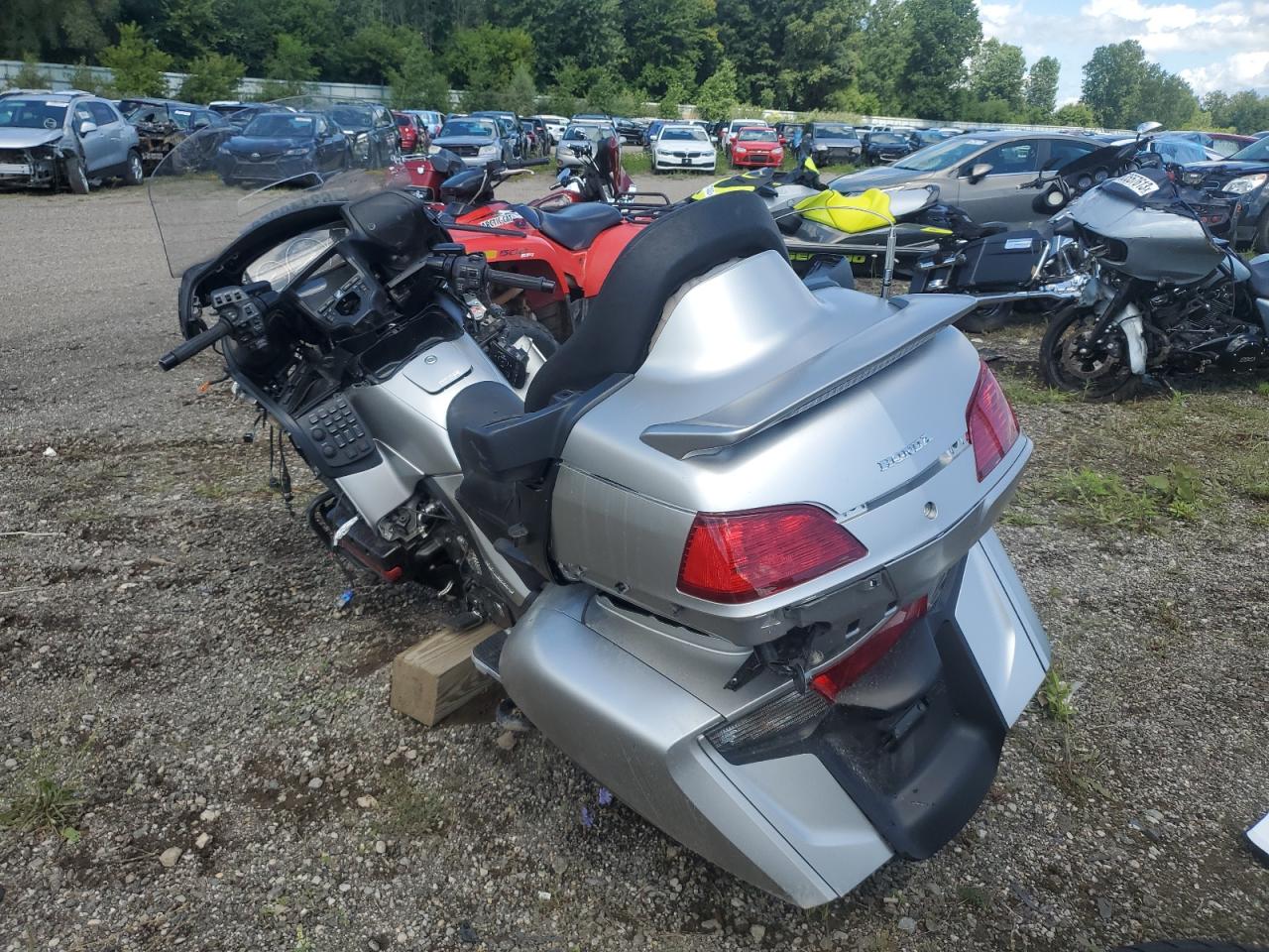 Obraz 3 z 2016 HONDA GL1800  2016 z VIN JH2SC68H0GK400305