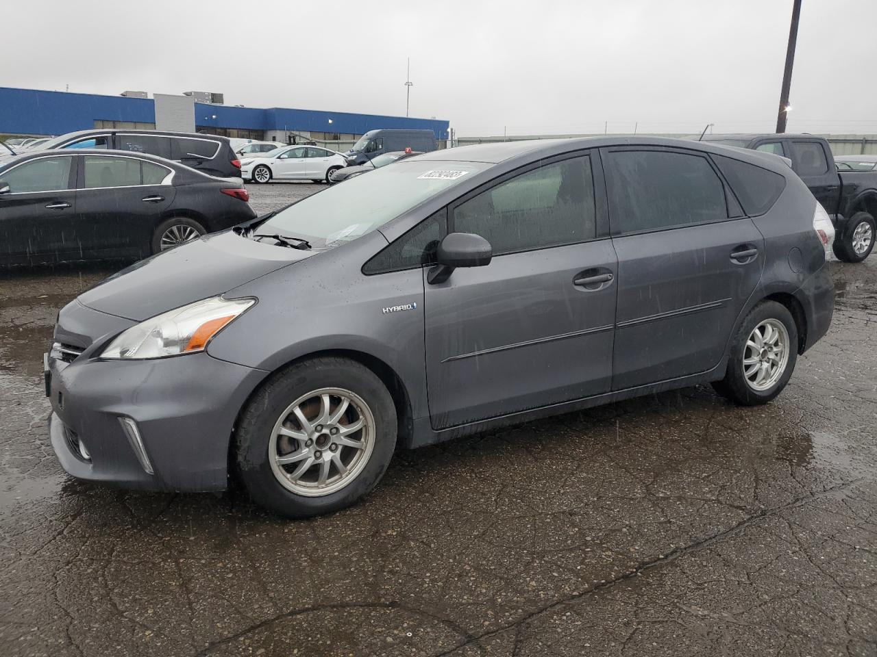 Image 1 of 2012 TOYOTA PRIUS V  2012 with VIN JTDZN3EUXC3185702