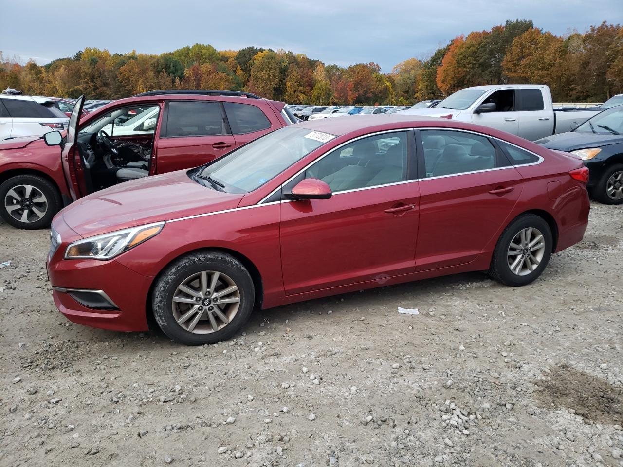 Image 1 of 2016 HYUNDAI SONATA SE 2016 with VIN 5NPE24AF3GH295005