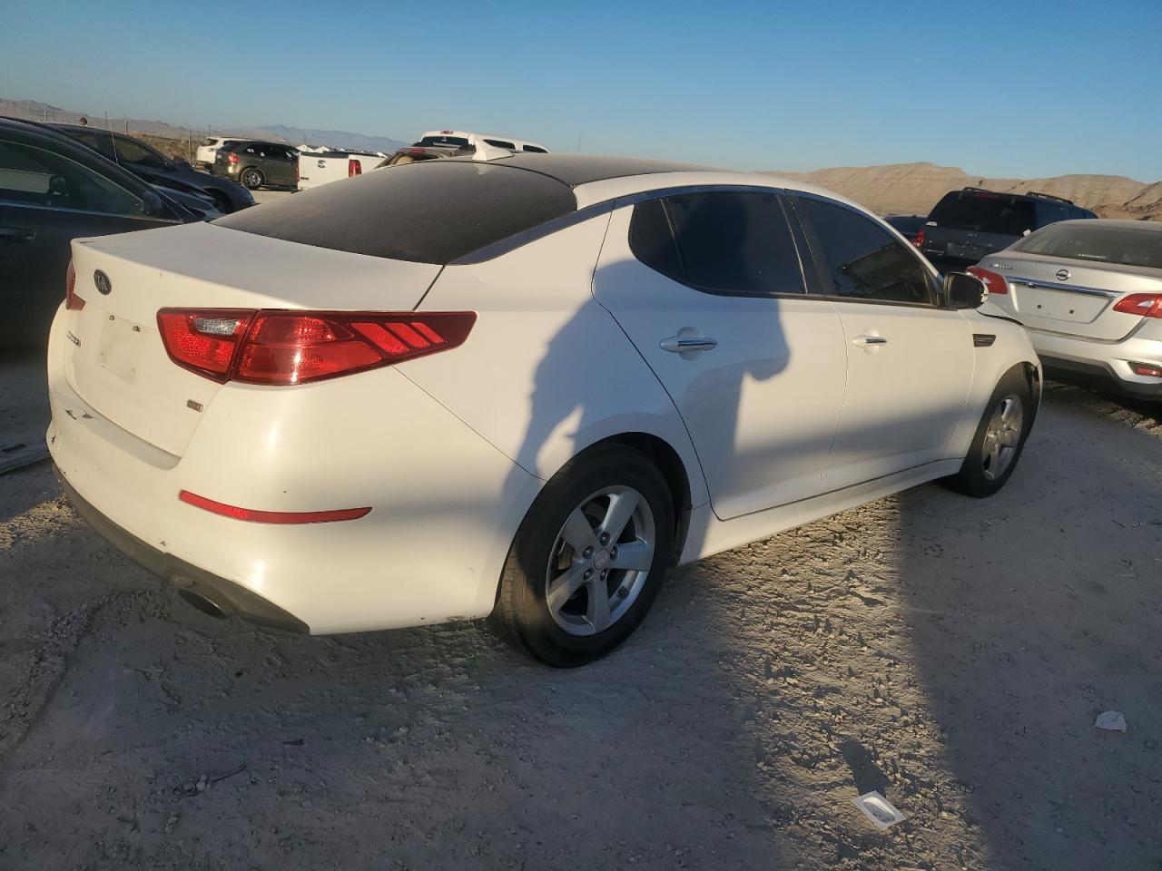 Изображение 3 2015 KIA OPTIMA LX 2015 с VIN KNAGM4A75F5662509