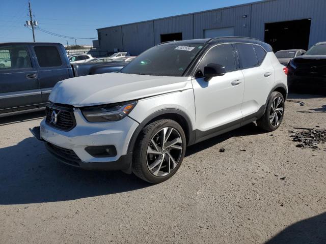 Изображение 1 2021 VOLVO XC40 T4 R-DESIGN 2021 с VIN YV4AC2HM9M2609853