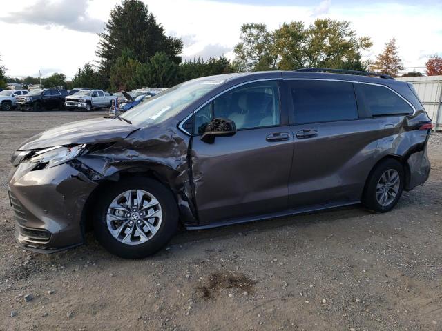 Изображение 1 2022 TOYOTA SIENNA LE 2022 с VIN 5TDBSKFC8NS051301