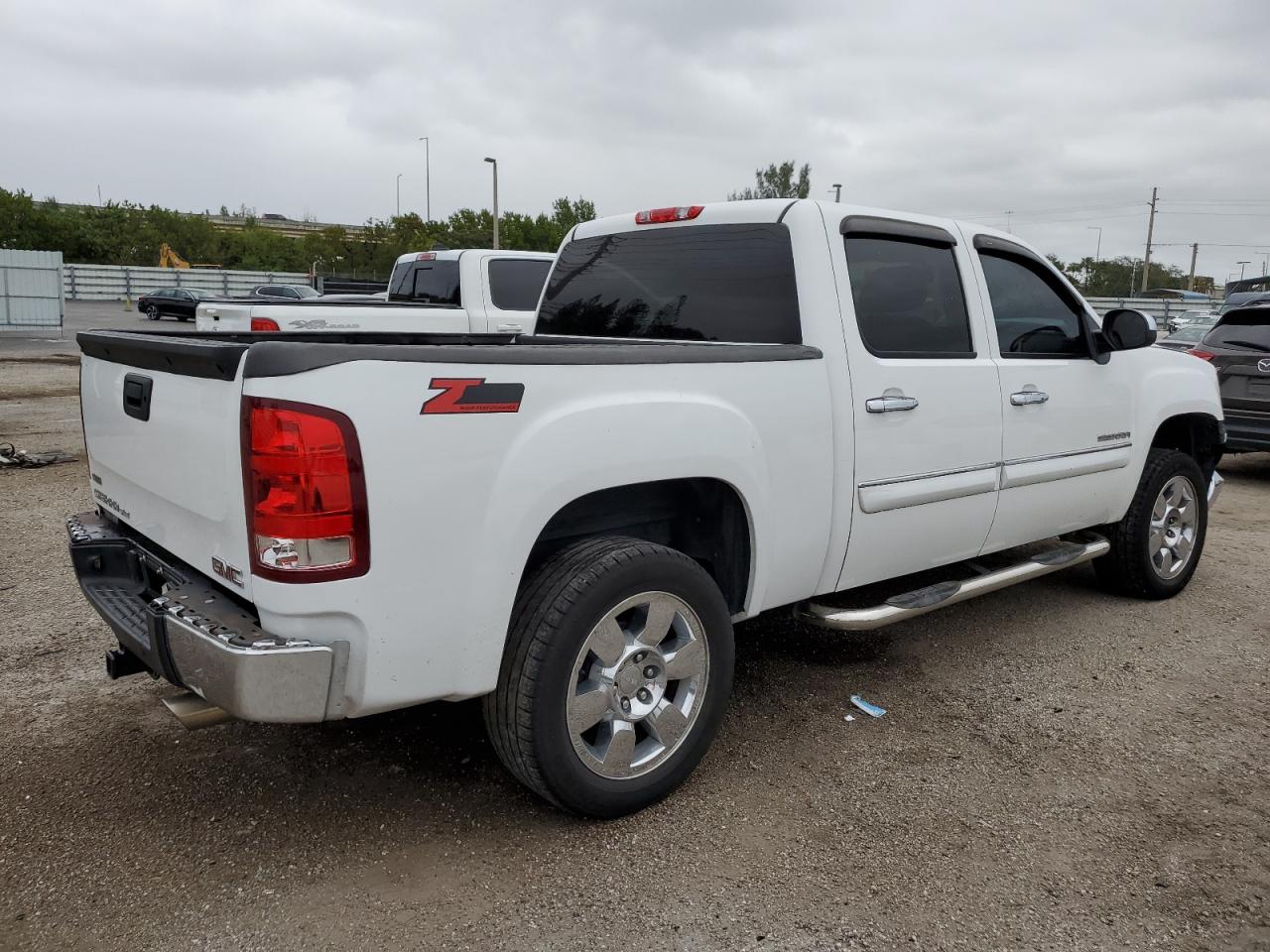 Obraz 3 z 2011 GMC SIERRA C1500 SLE 2011 z VIN 3GTP1VE00BG173064