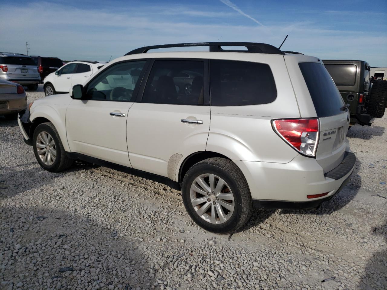 Изображение 2 2013 SUBARU FORESTER LIMITED 2013 с VIN JF2SHAEC6DH438699