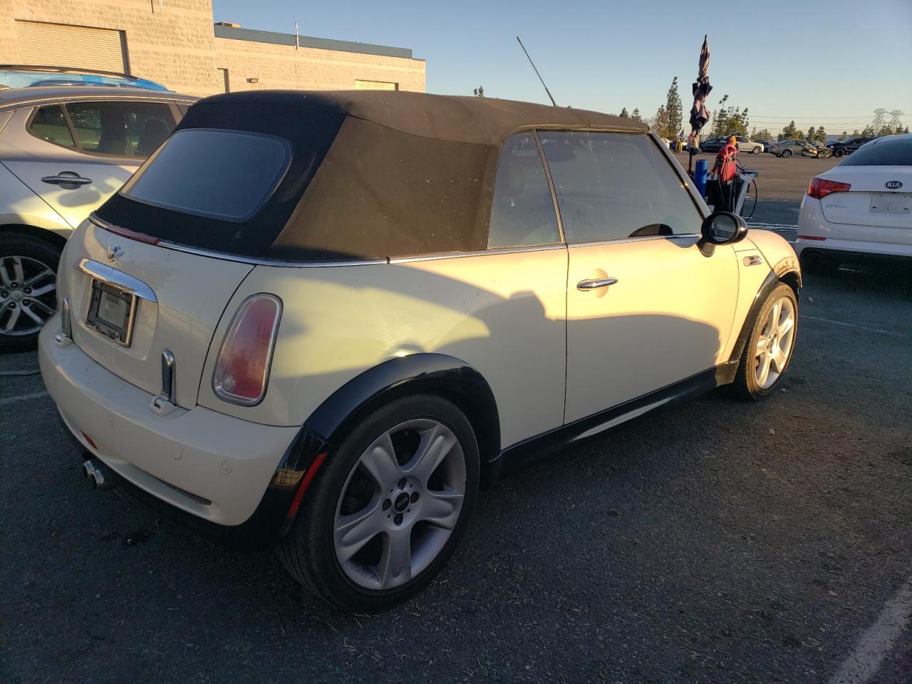 Изображение 3 2006 MINI COOPER S 2006 с VIN WMWRH33556TF86355