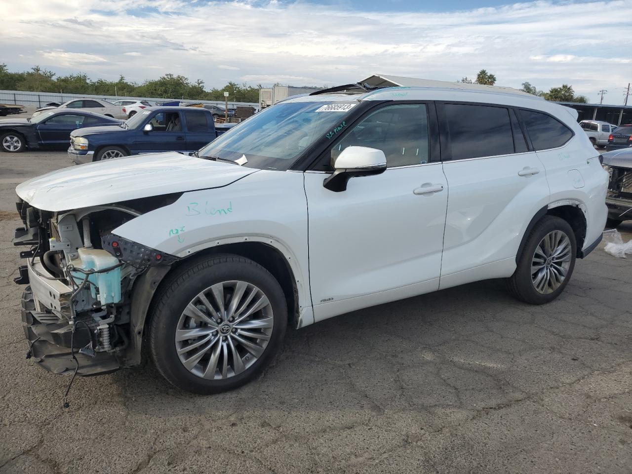 Изображение 2022 TOYOTA HIGHLANDER HYBRID PLATINUM 2022