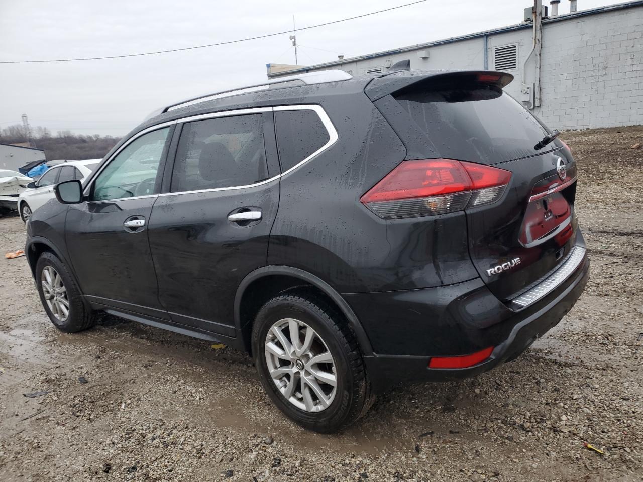 Image 2 of 2018 NISSAN ROGUE S 2018 with VIN KNMAT2MV7JP617868