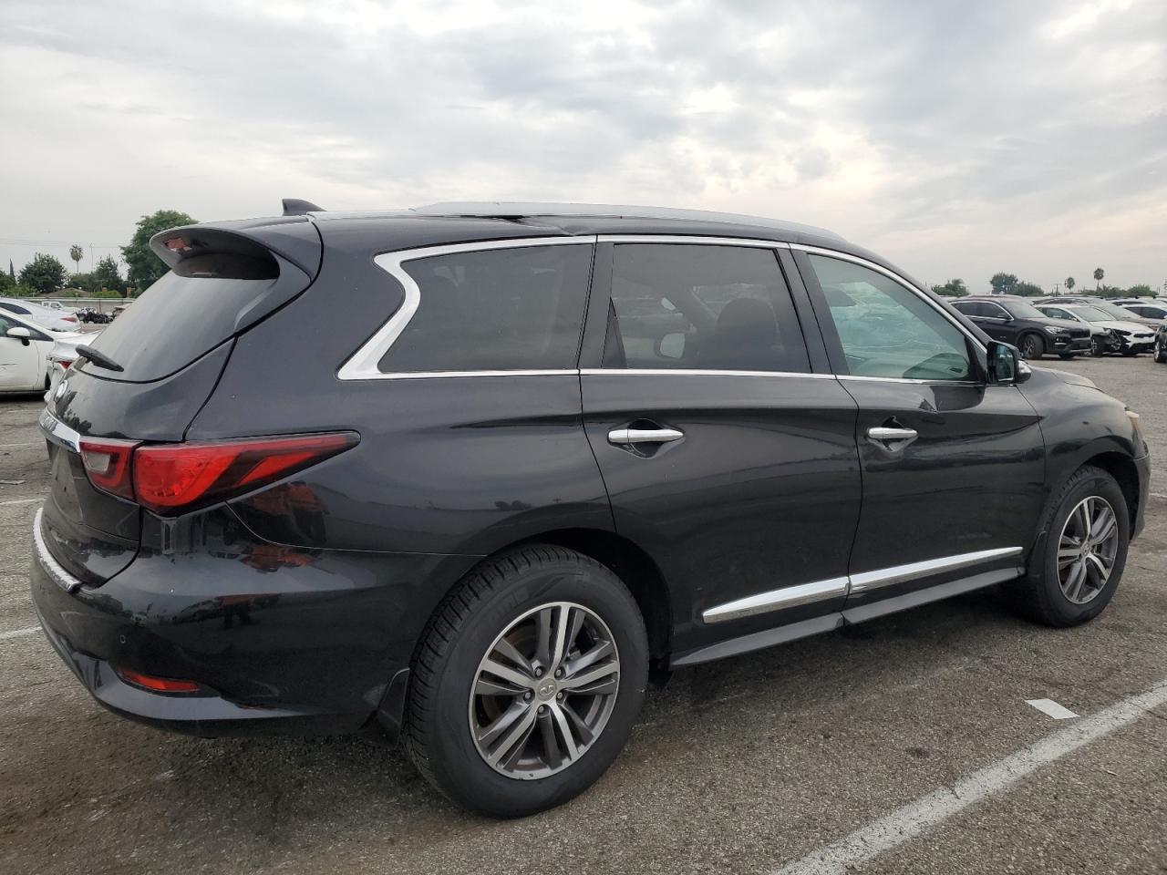 Image 3 of 2020 INFINITI QX60 LUXE 2020 with VIN 5N1DL0MN6LC519017