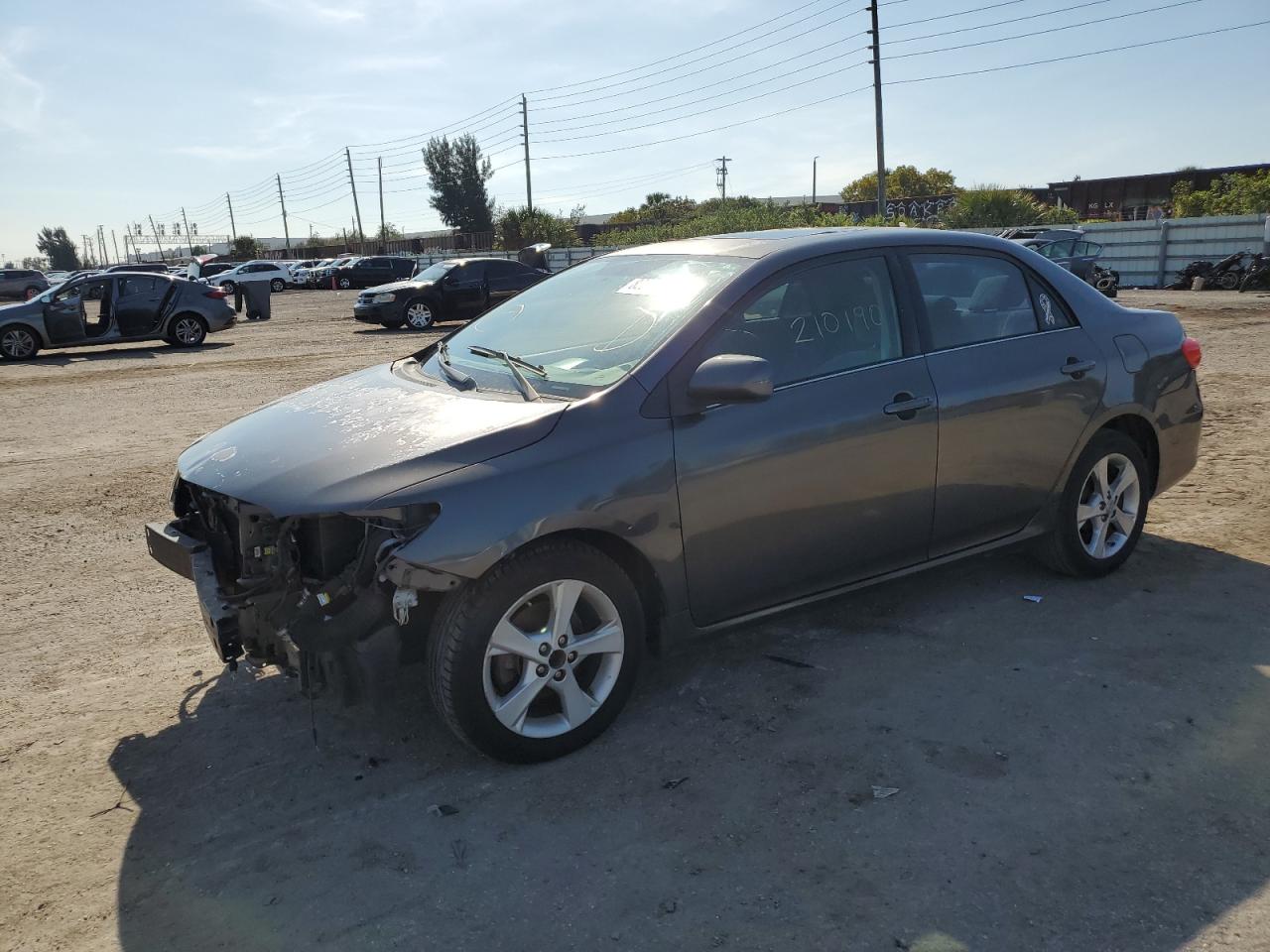 Obraz 1 z 2013 TOYOTA COROLLA BASE 2013 z VIN 5YFBU4EE3DP129872
