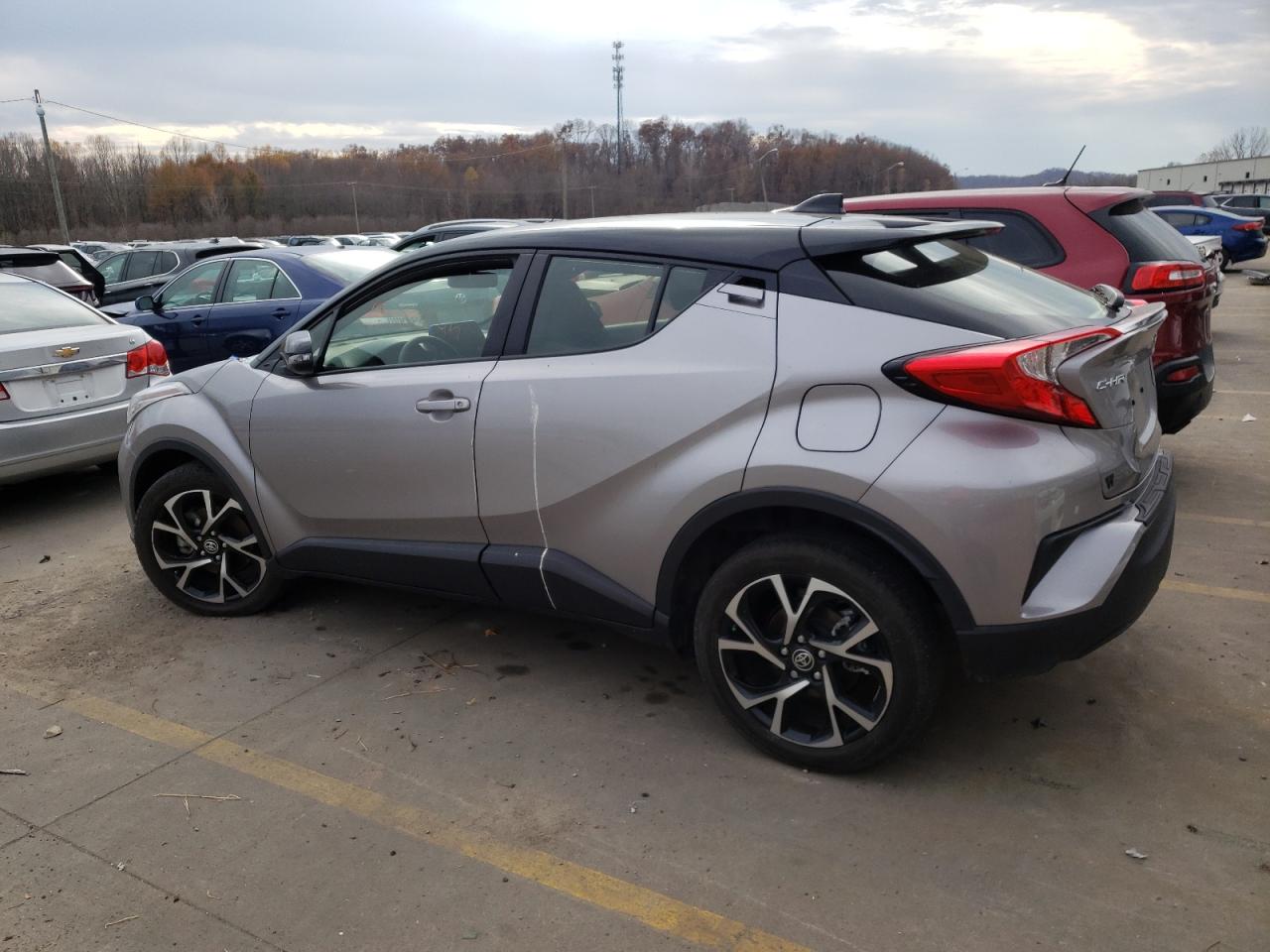 Image 2 of 2020 TOYOTA C-HR XLE 2020 with VIN JTNKHMBXXL1089315