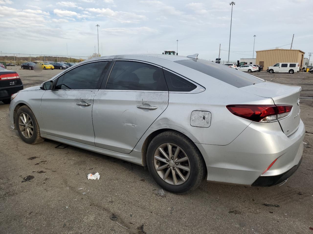 Изображение 2 2019 HYUNDAI SONATA SE 2019 с VIN 5NPE24AFXKH791086