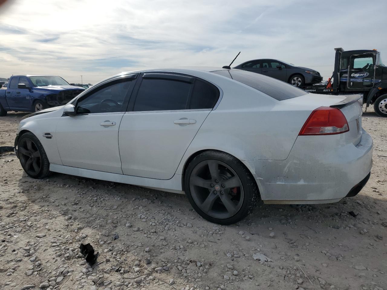 Obraz 2 z 2009 PONTIAC G8  2009 z VIN 6G2ER57739L227312