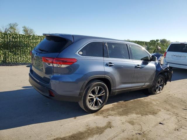 Image 3 of 2019 TOYOTA HIGHLANDER LE 2019 with VIN 5TDZZRFH0KS350212