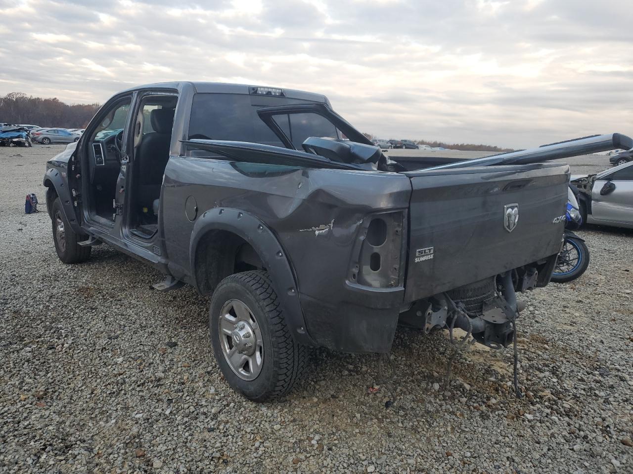 Image 2 of 2016 RAM 2500 SLT 2016 with VIN 3C6UR5DJ8GG125395