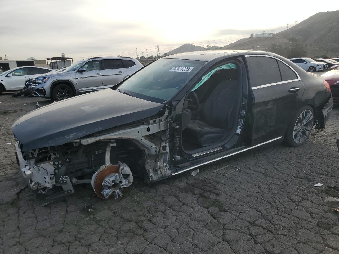 Image 1 of 2018 MERCEDES-BENZ C 300 2018 with VIN 55SWF4JB1JU258156