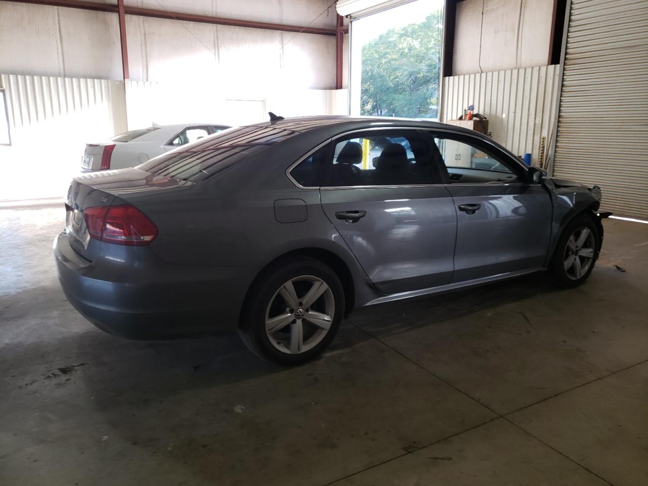 Obraz 3 z Volkswagen Passat Se 2013 z VIN 1VWBH7A3XDC027551