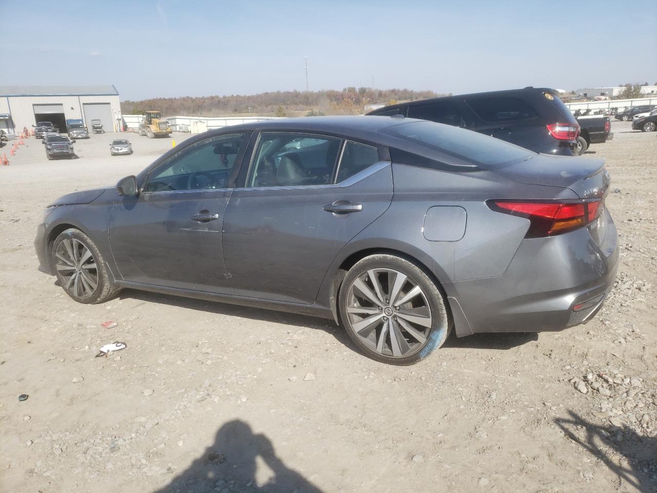 Image 2 of 2020 NISSAN ALTIMA SR 2020 with VIN 1N4BL4CV7LC119932
