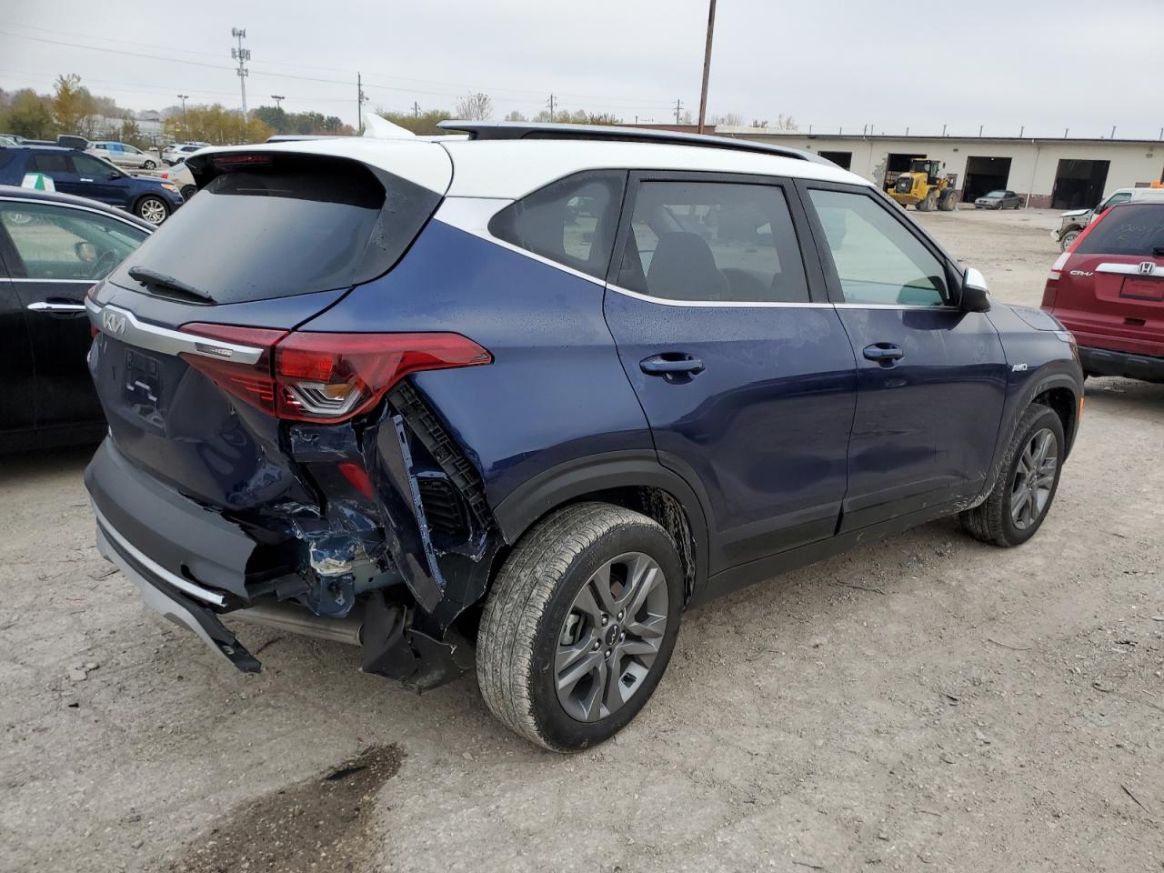 Изображение 3 2023 KIA SELTOS S 2023 с VIN KNDEUCAA3P7432490