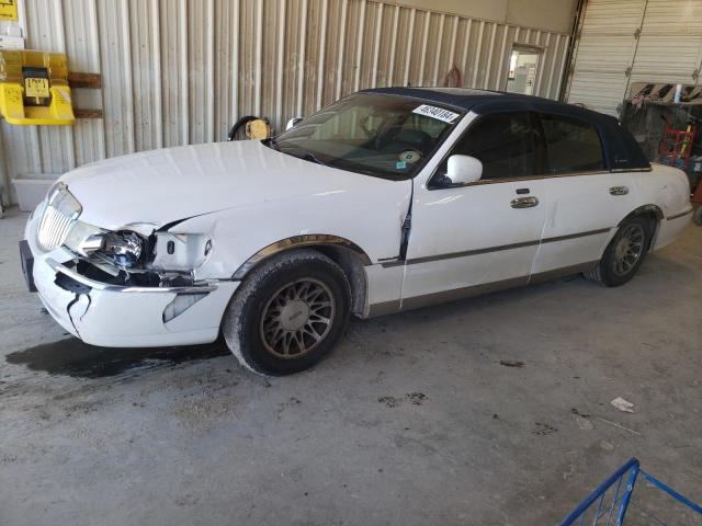 Obraz 1 z 2001 LINCOLN TOWN CAR SIGNATURE 2001 z VIN 1LNHM82W31Y703727
