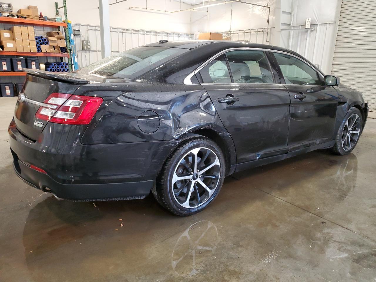 Obraz 3 z 2015 FORD TAURUS SHO 2015 z VIN 1FAHP2KT8FG196423