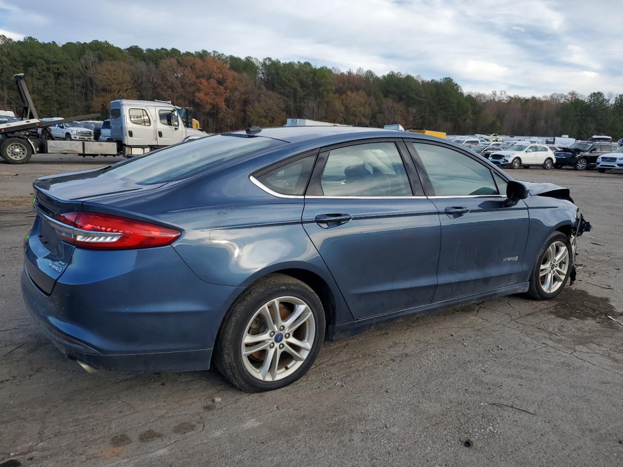 Image 3 of 2018 FORD FUSION SE HYBRID 2018 with VIN 3FA6P0LU0JR137838