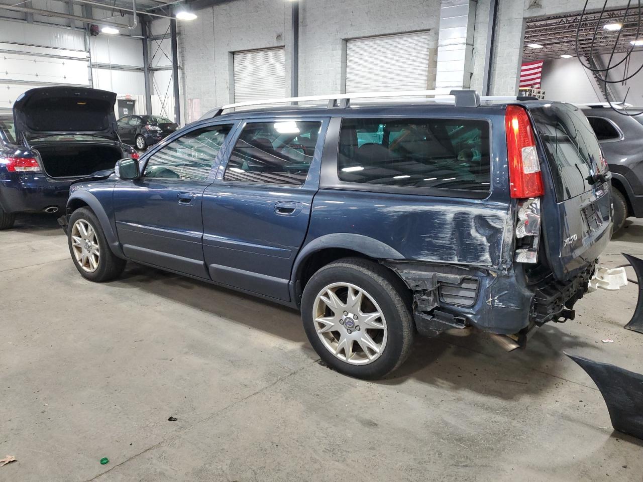 Изображение 2 2007 VOLVO XC70  2007 с VIN YV4SZ592771281618