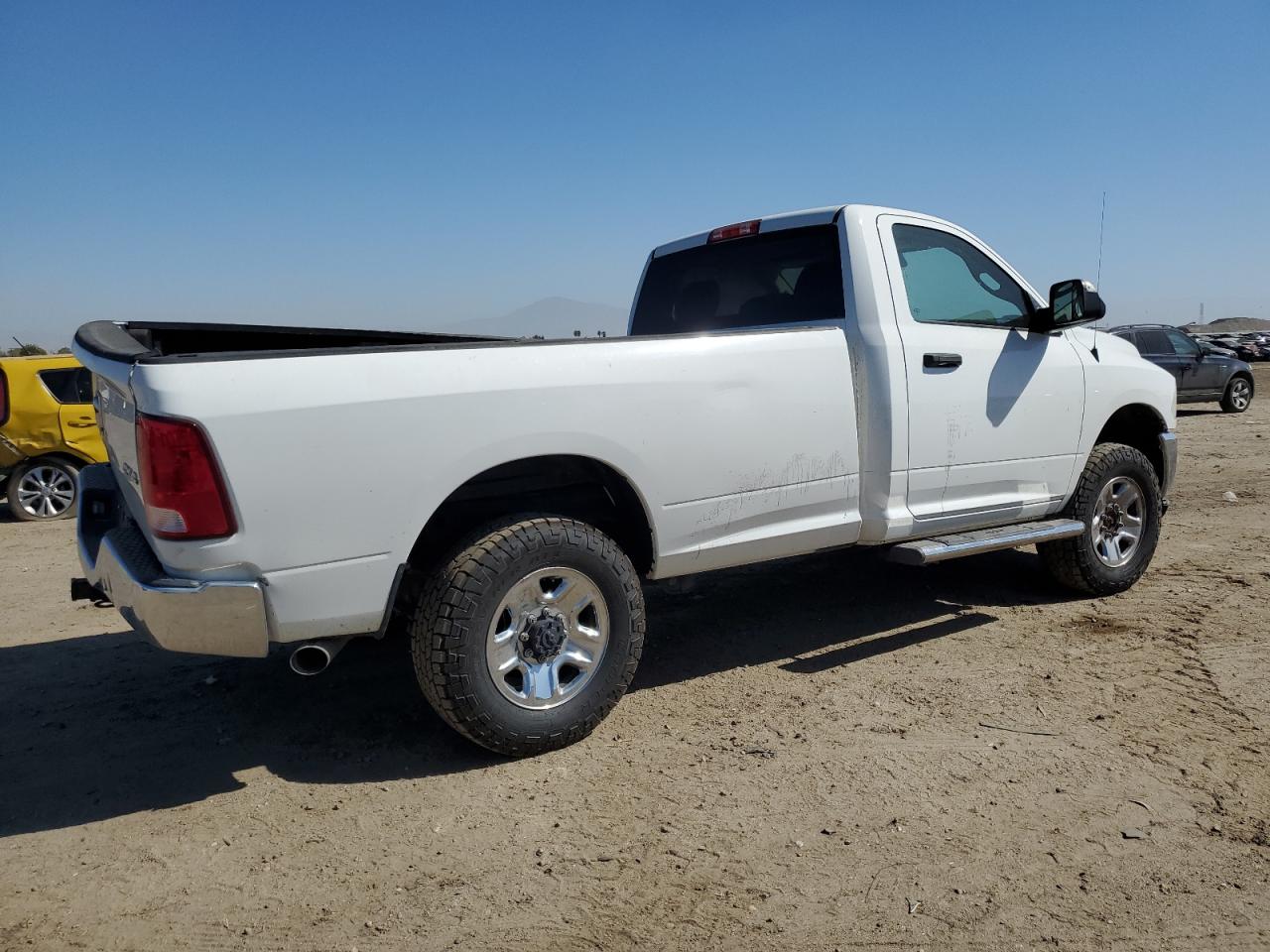 Image 3 of 2018 RAM 2500 ST 2018 with VIN 3C6MR5AL3JG412009