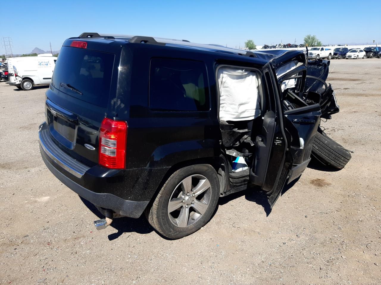 Изображение 3 2016 JEEP PATRIOT LATITUDE 2016 с VIN 1C4NJRFB1GD558927