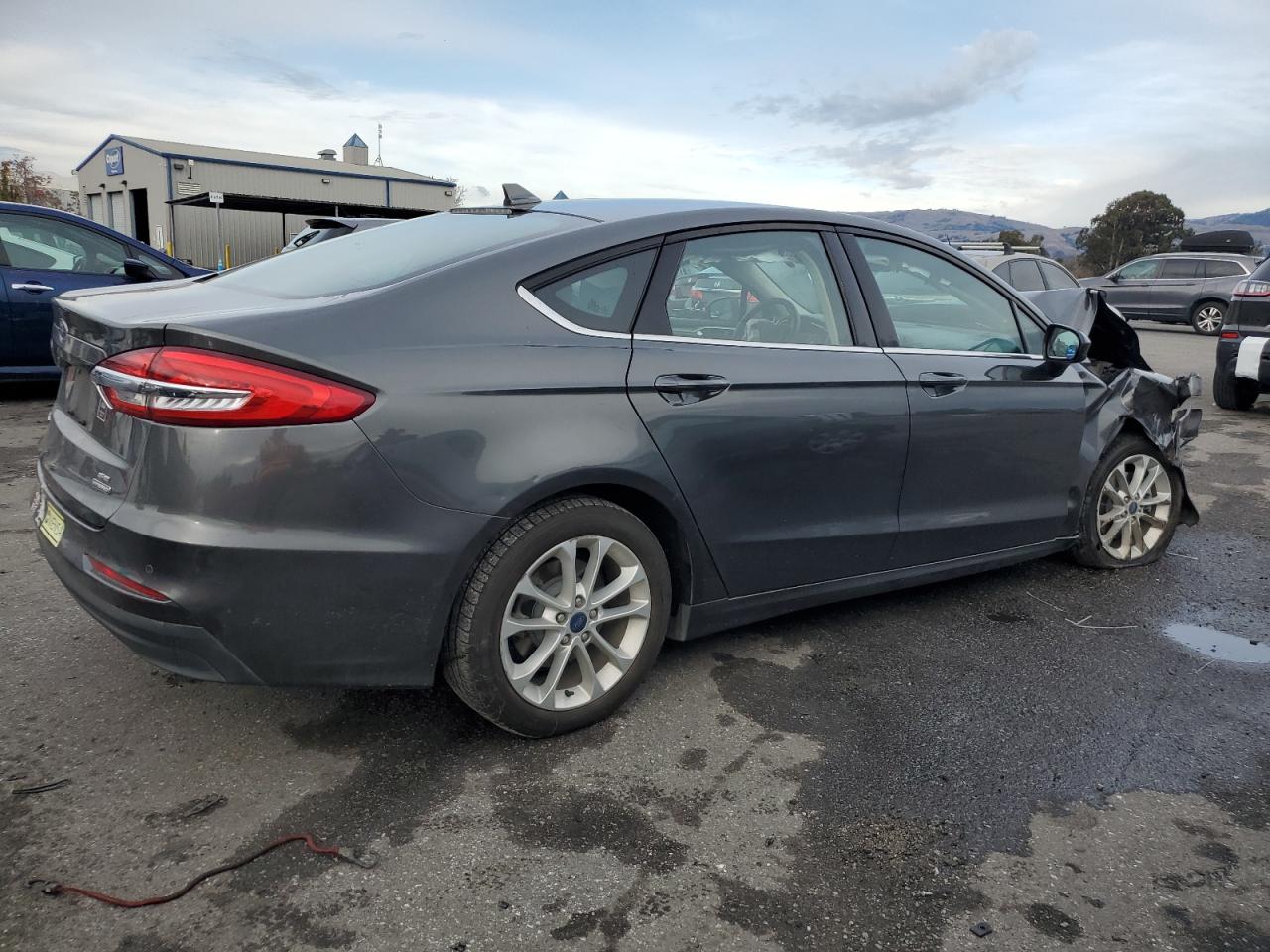 Image 3 of 2020 FORD FUSION SE 2020 with VIN 3FA6P0LU0LR114594