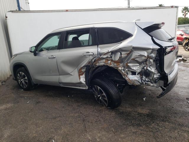 Image 2 of 2021 TOYOTA HIGHLANDER XLE 2021 with VIN 5TDGZRBH9MS549131
