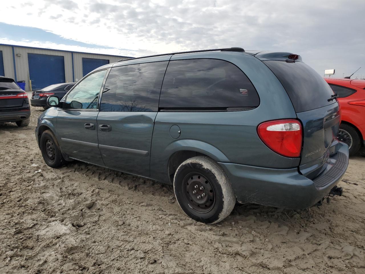 Image 2 of 2005 DODGE GRAND CARAVAN SE 2005 with VIN 1D4GP24R55B362242