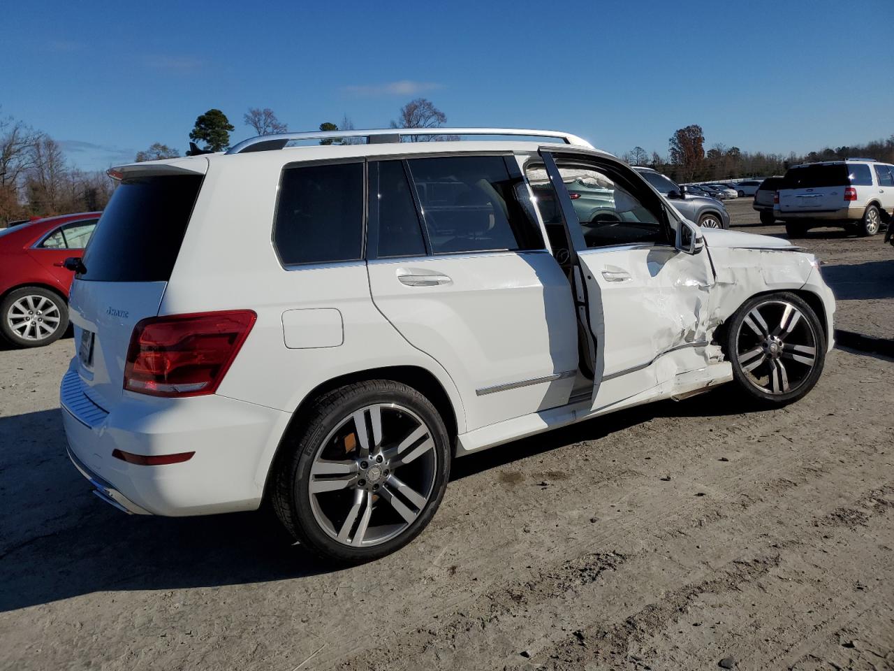 Obraz 3 z 2015 MERCEDES-BENZ GLK 350 4MATIC 2015 z VIN WDCGG8JB7FG396088