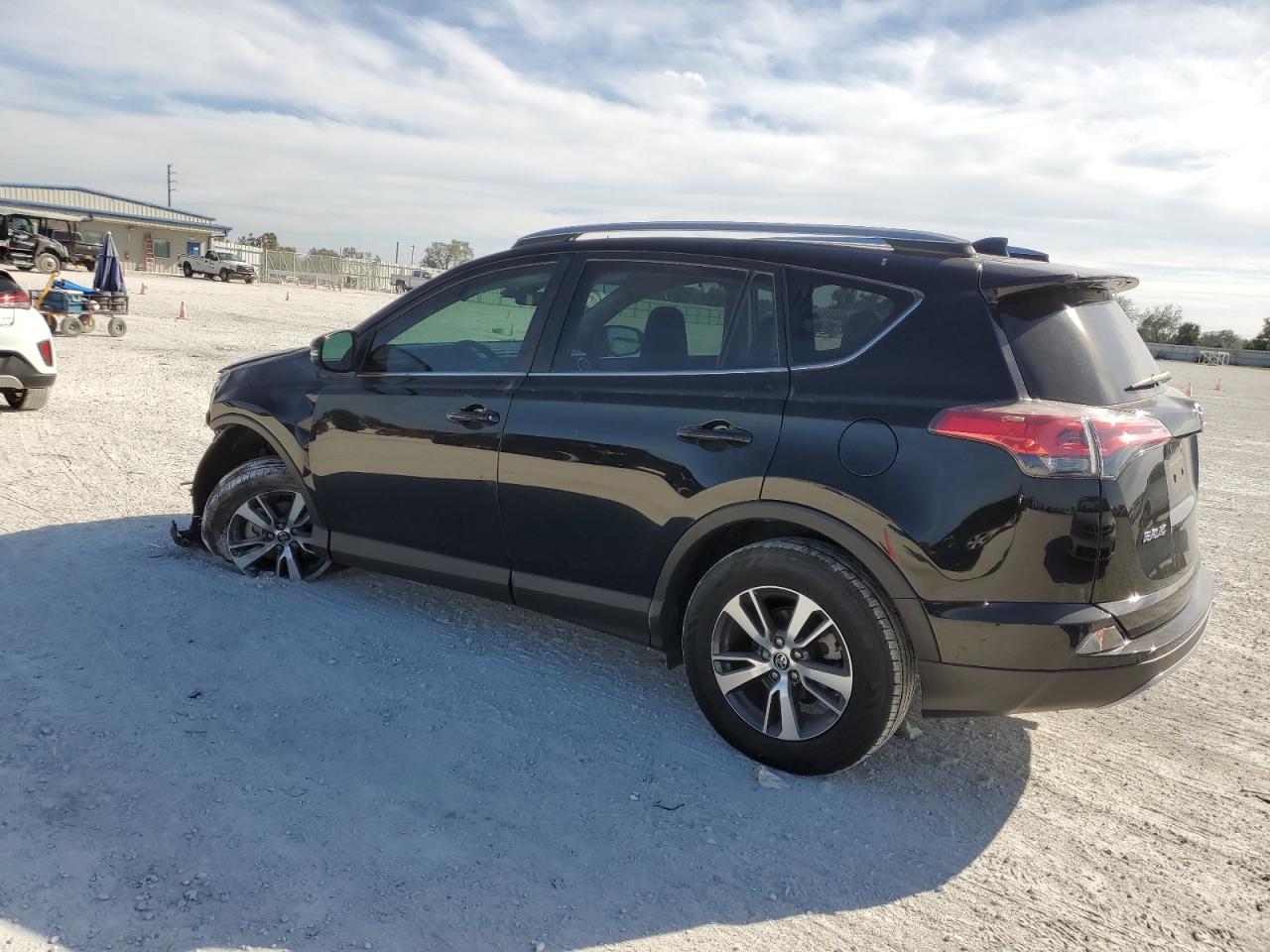 Image 2 of 2018 TOYOTA RAV4 ADVENTURE 2018 with VIN 2T3WFREV4JW451298