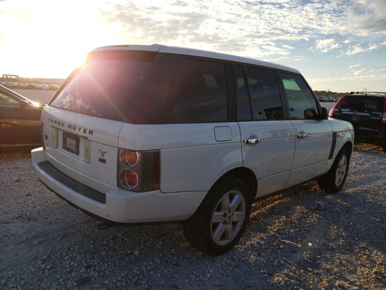 Image 3 of 2004 LAND ROVER RANGE ROVER HSE 2004 with VIN SALME11414A162495