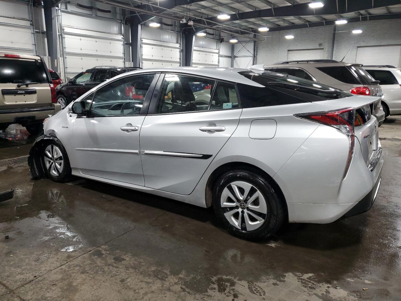 Изображение 2 2016 TOYOTA PRIUS  2016 с VIN JTDKARFUXG3015134
