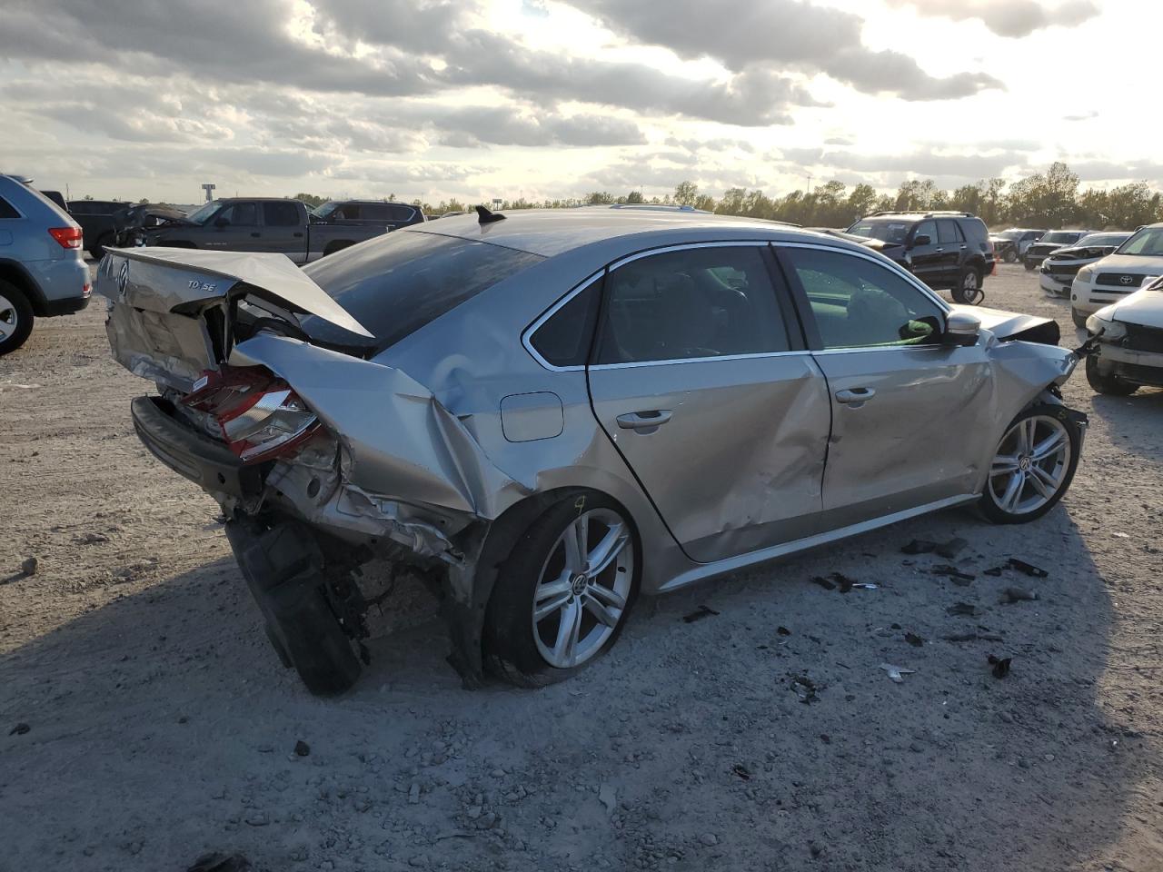 Obraz 3 z 2014 VOLKSWAGEN PASSAT SE 2014 z VIN 1VWBN7A3XEC096024