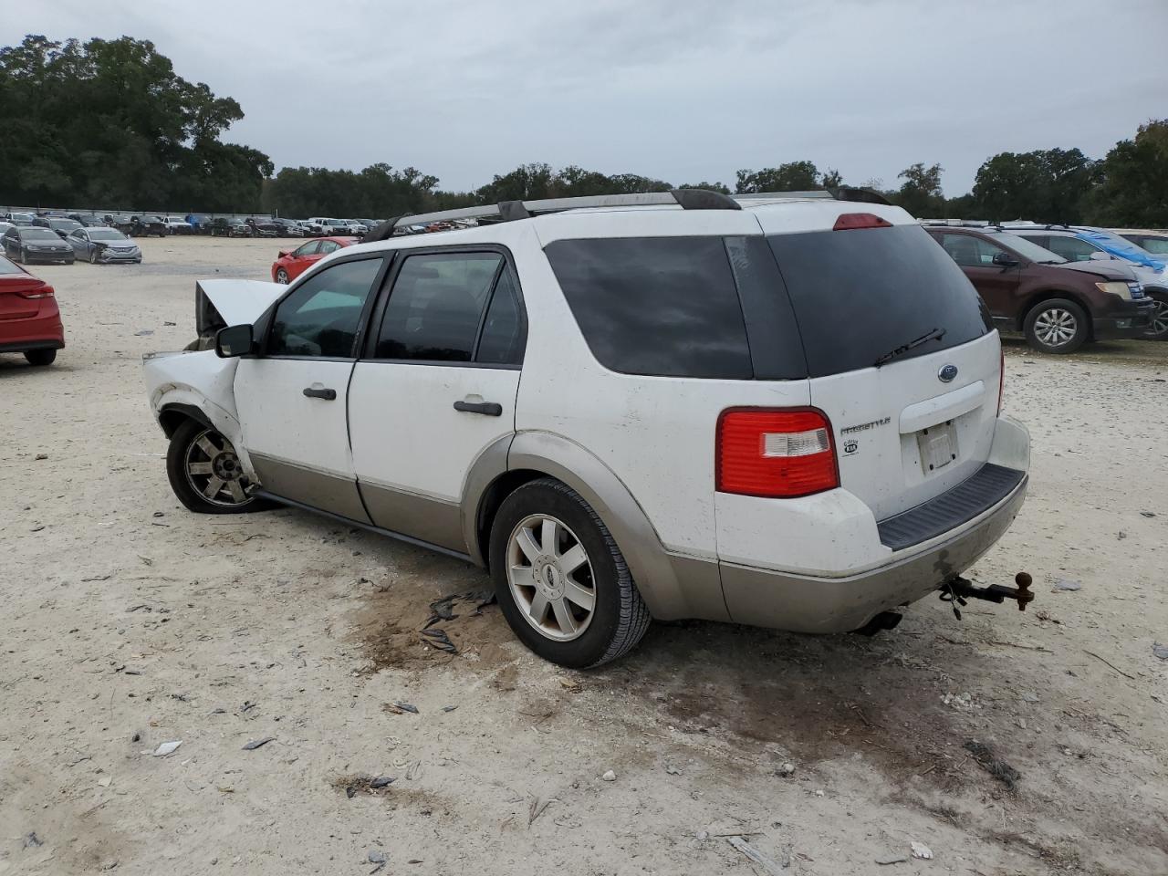 Image 2 of 2005 FORD FREESTYLE SE 2005 with VIN 1FMZK011X5GA42002
