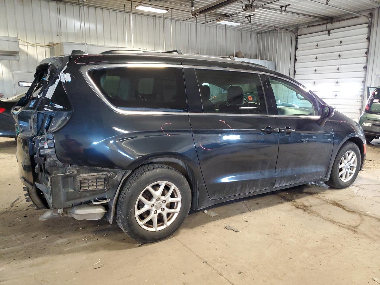 Image 3 of 2020 CHRYSLER VOYAGER LXI 2020 with VIN 2C4RC1DGXLR172395