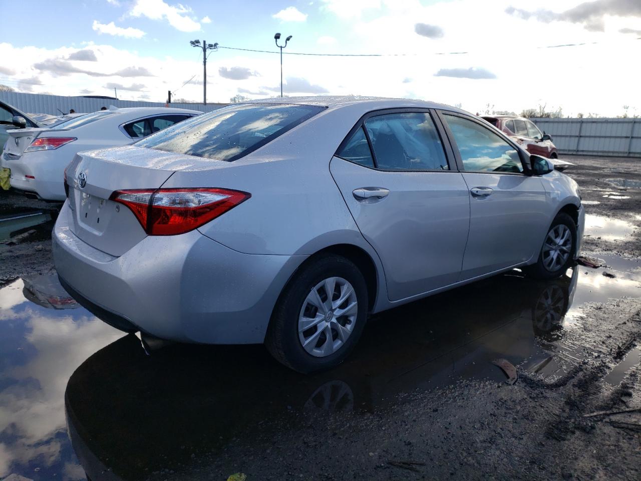 Image 3 of 2014 TOYOTA COROLLA L 2014 with VIN 2T1BURHE1EC208340