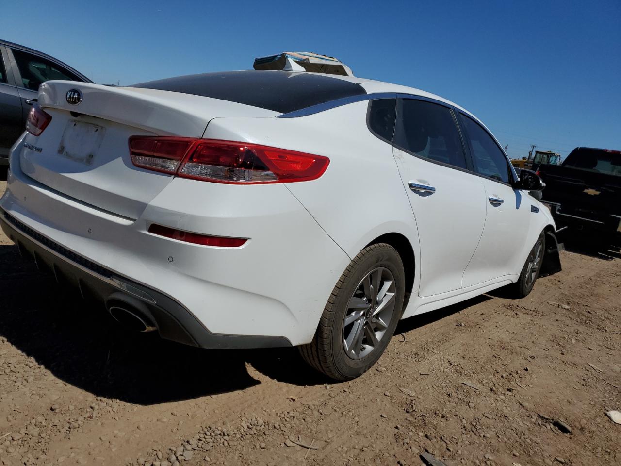 Image 3 of 2019 KIA OPTIMA LX 2019 with VIN 5XXGT4L33KG296989