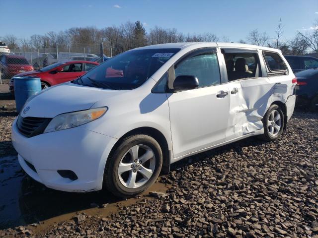 Obraz 1 z 2011 TOYOTA SIENNA  2011 z VIN 5TDZK3DC9BS174219