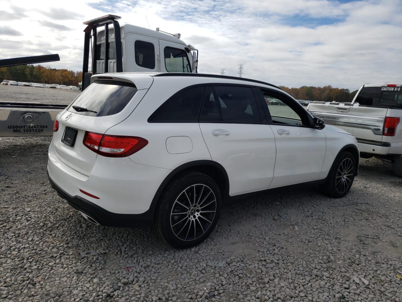 Obraz 3 z 2018 MERCEDES-BENZ GLC 300 2018 z VIN WDC0G4JB3JV036878