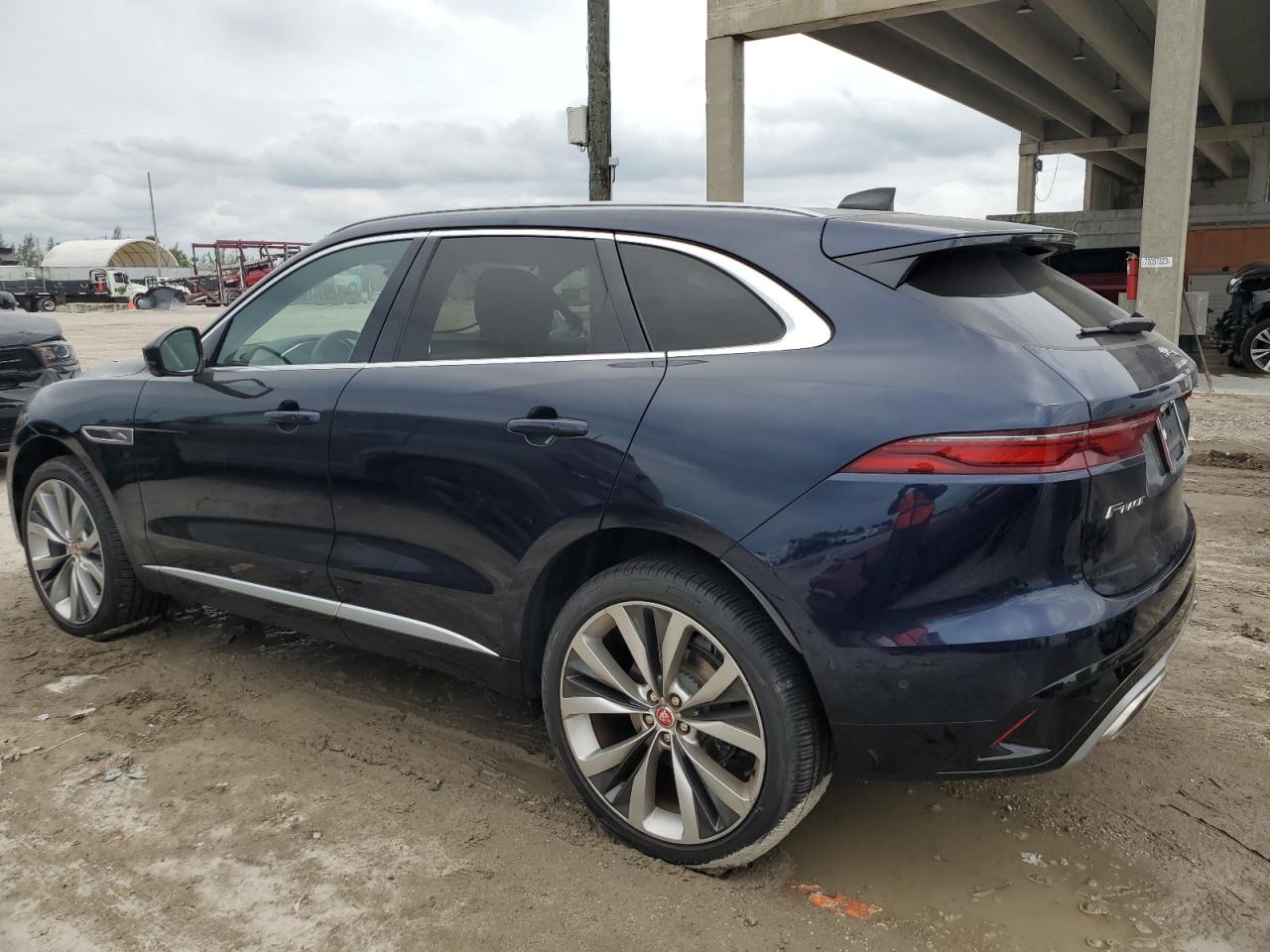 Obraz 2 z 2021 JAGUAR F-PACE S 2021 z VIN SADCJ2EU2MA679758