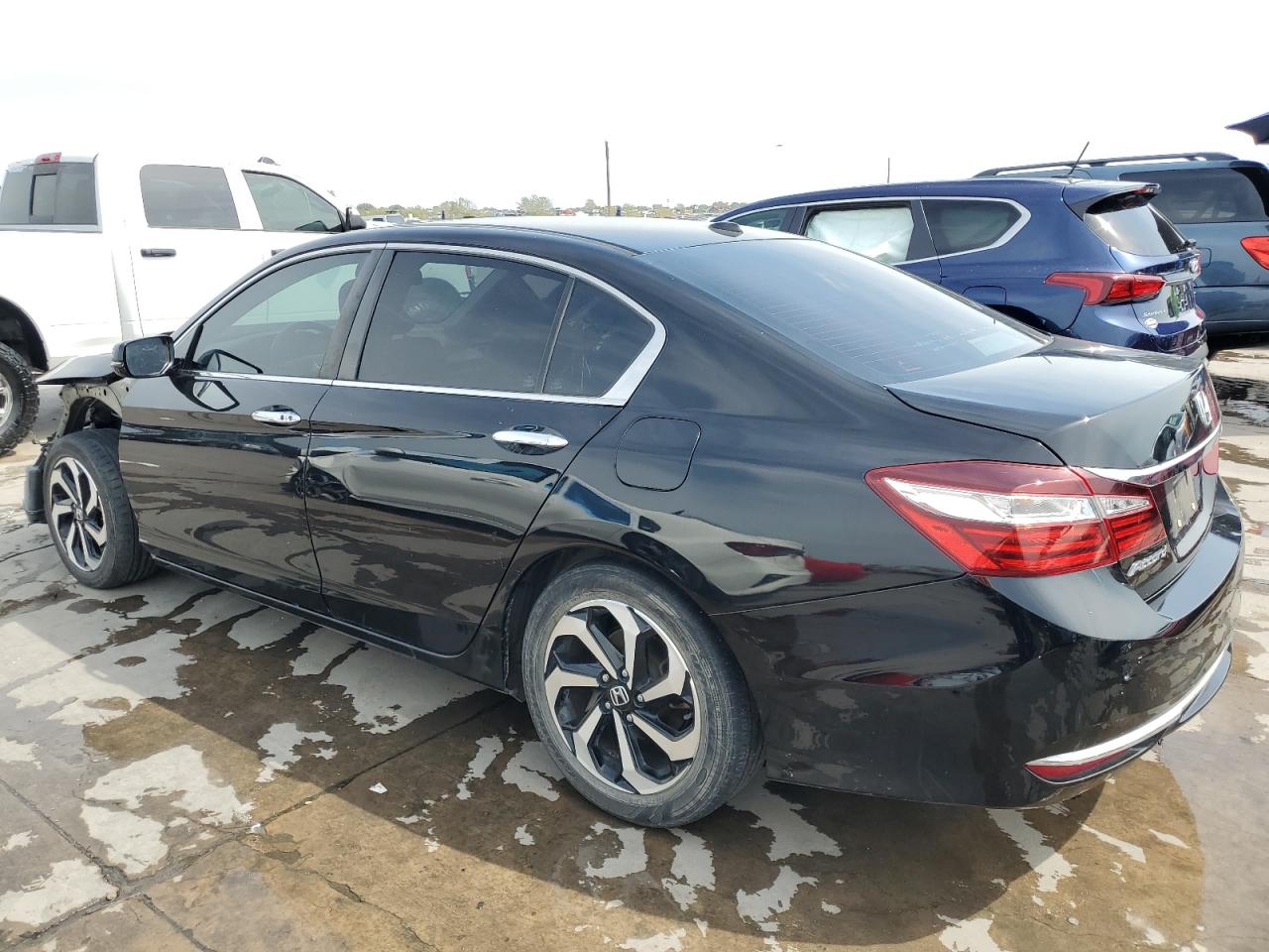 Image 2 of 2016 HONDA ACCORD EXL 2016 with VIN 1HGCR2F8XGA186762