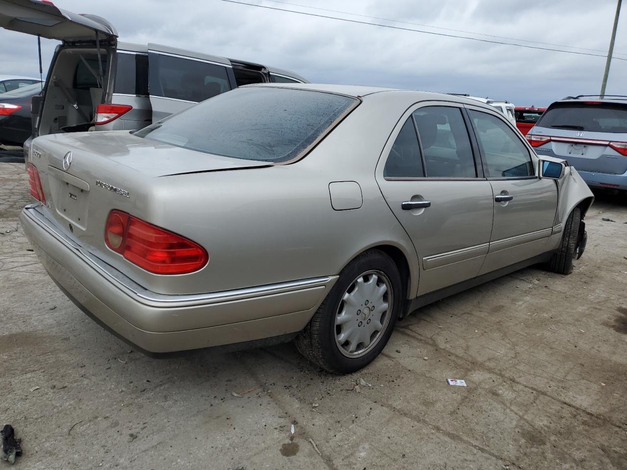 Obraz 3 z 1999 MERCEDES-BENZ E 300TD 1999 z VIN WDBJF25H6XA732620
