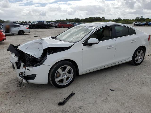 Image 1 of 2013 VOLVO S60 T5 2013 with VIN YV1612FS4D2210858